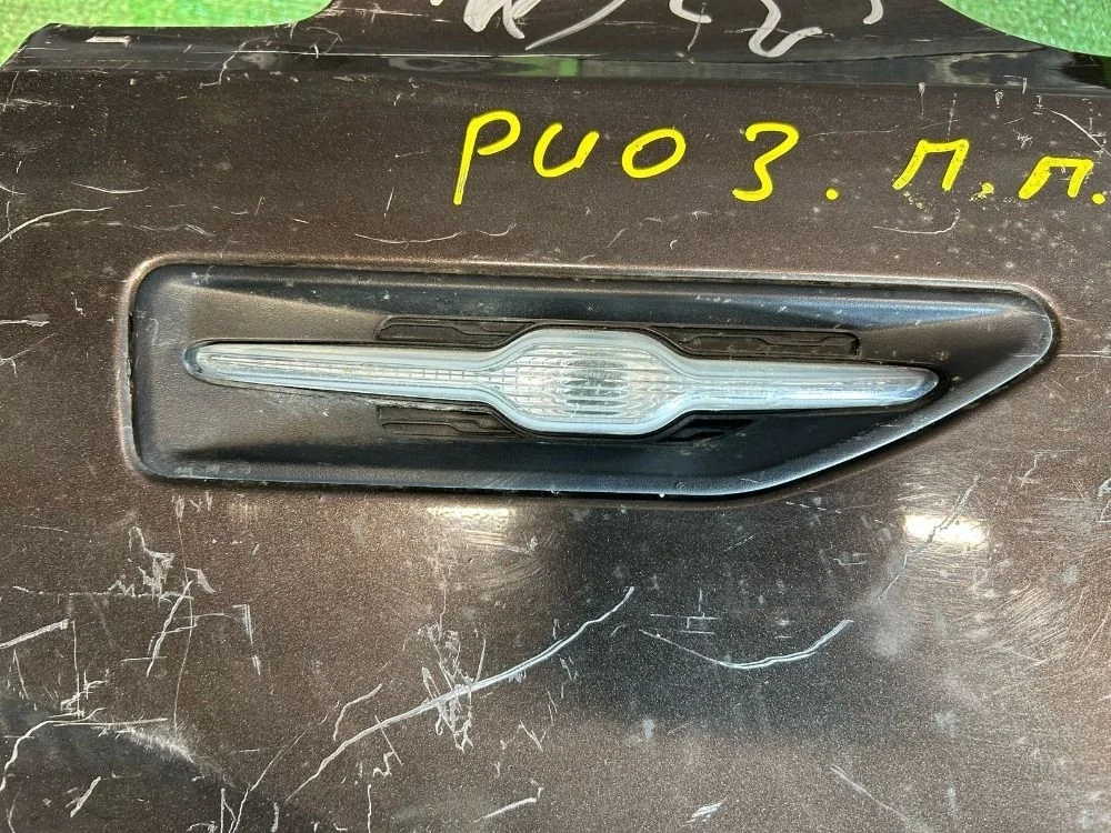 Повторитель в крыло правый Kia Rio 3