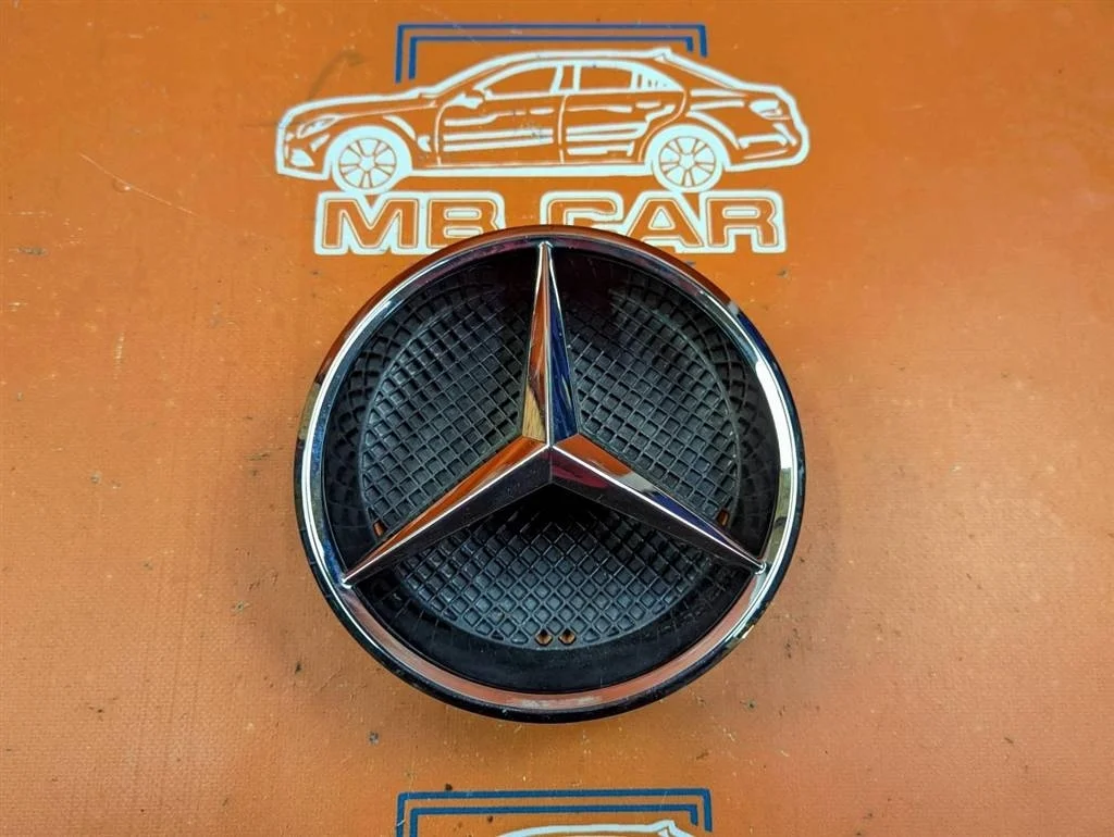 Эмблема решетки радиатора Mercedes-Benz