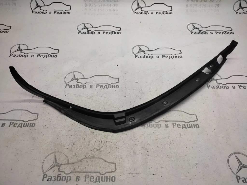 Водосток Mercedes-Benz