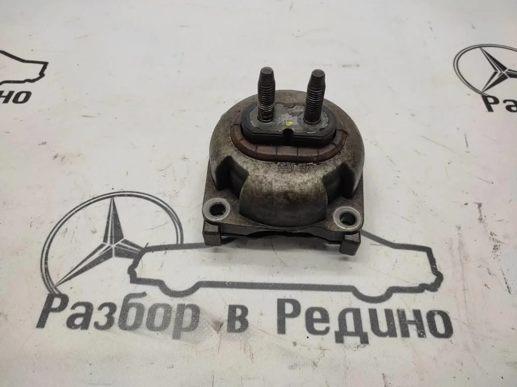 Опора КПП Mercedes-Benz