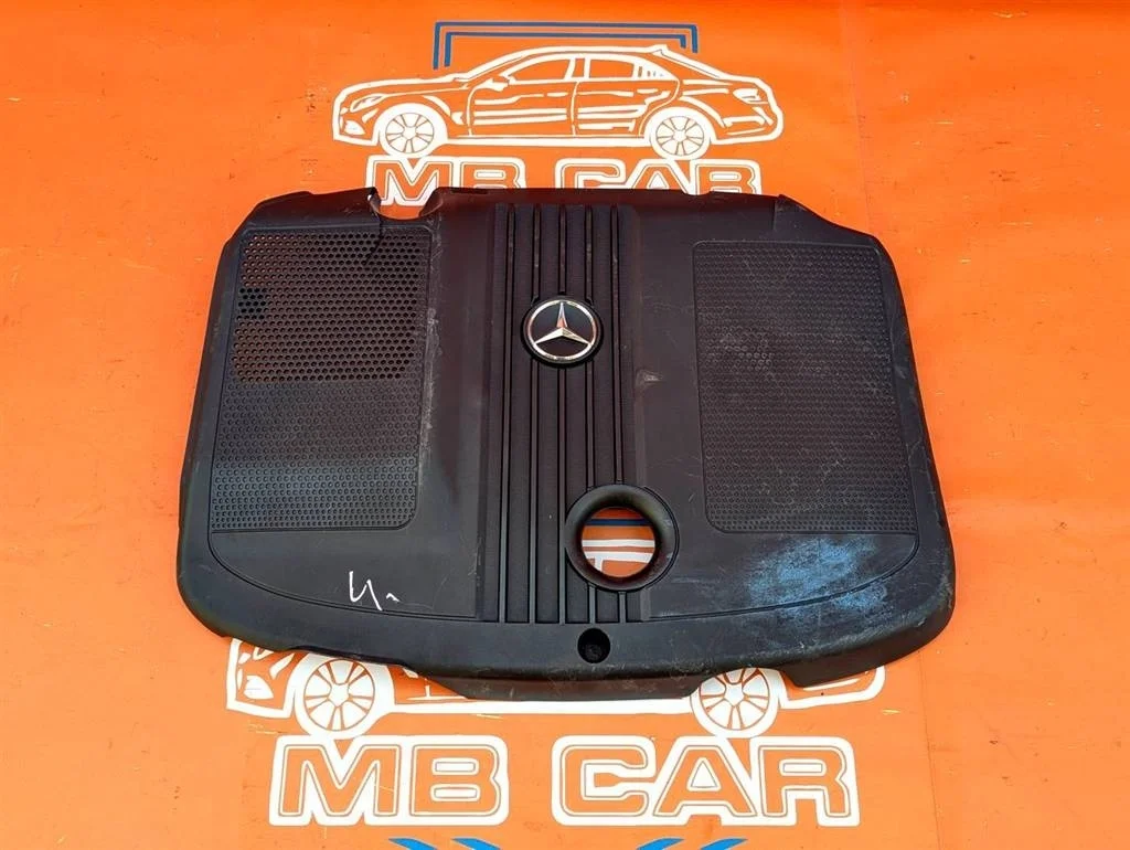 Крышка двигателя декоративная Mercedes-Benz