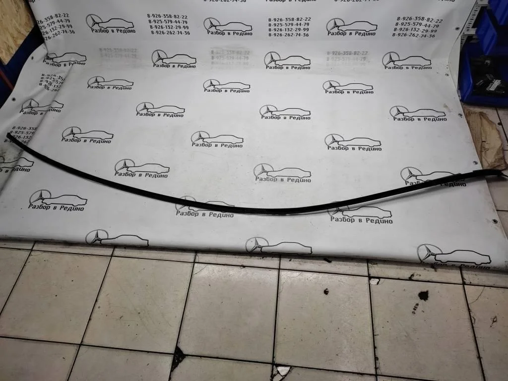 Молдинг крыши Mercedes-Benz