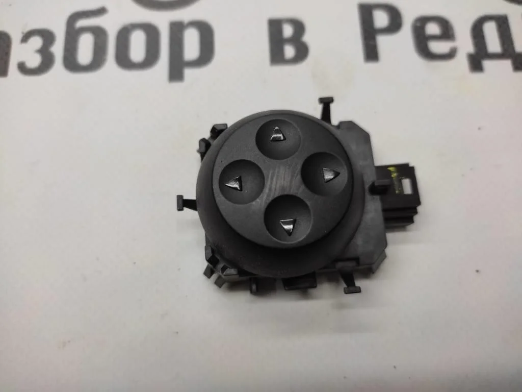 Блок кнопок Mercedes-Benz