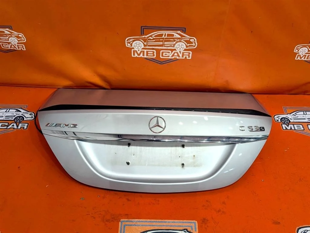 Крышка багажника Mercedes-Benz