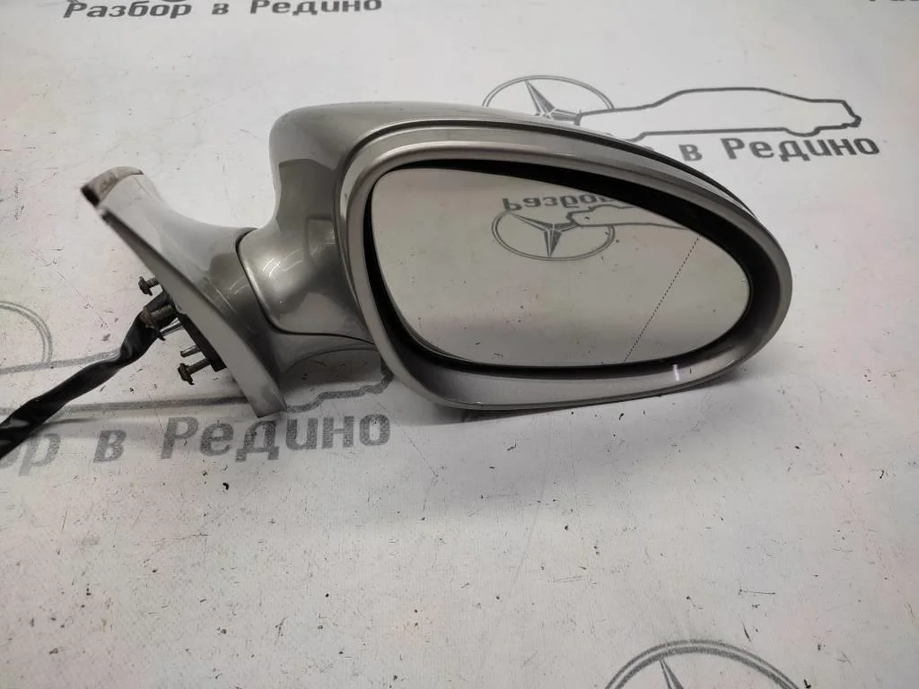 Зеркало правое Mercedes-Benz