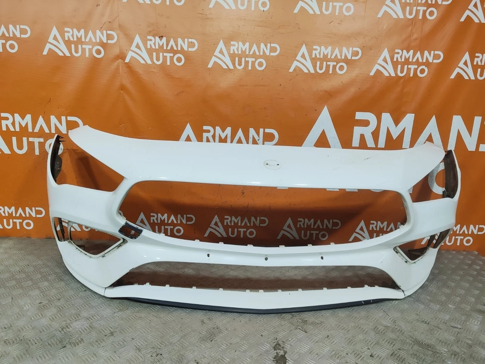 Бампер Mercedes CLA-Class 2019-нв C118