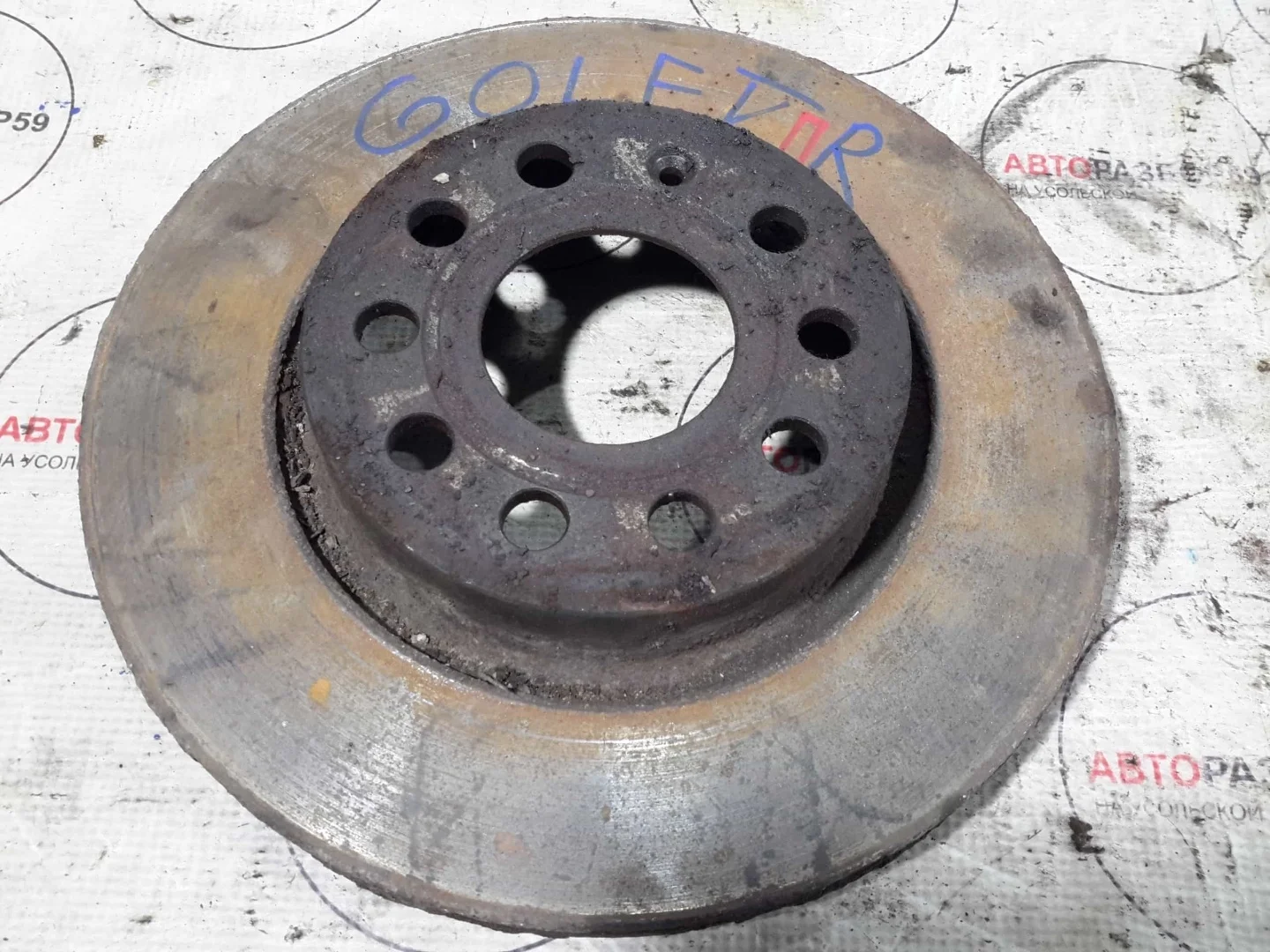 Диск тормозной передний Volkswagen Golf 5