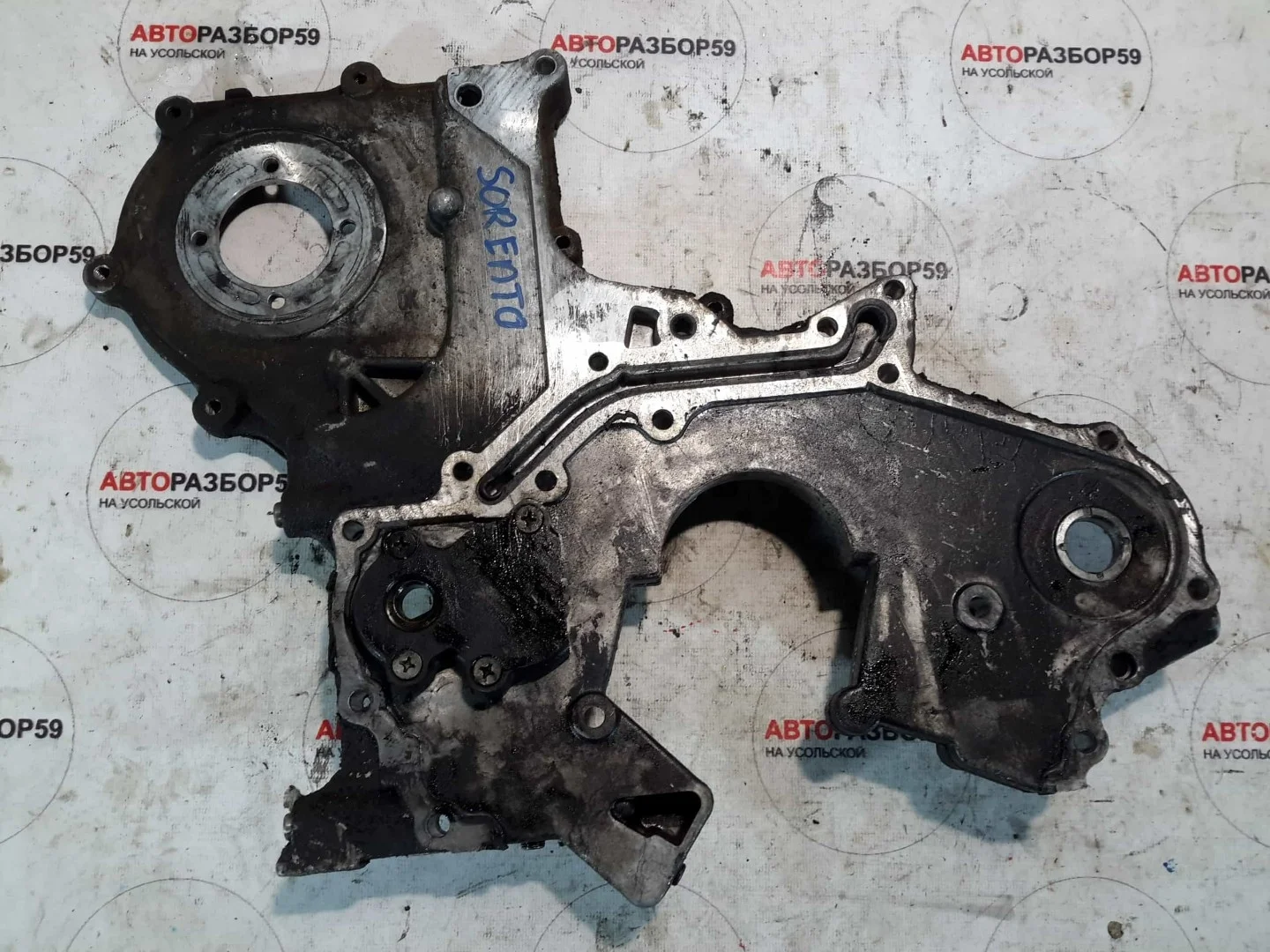 Крышка двигателя KIA Sorento 1
