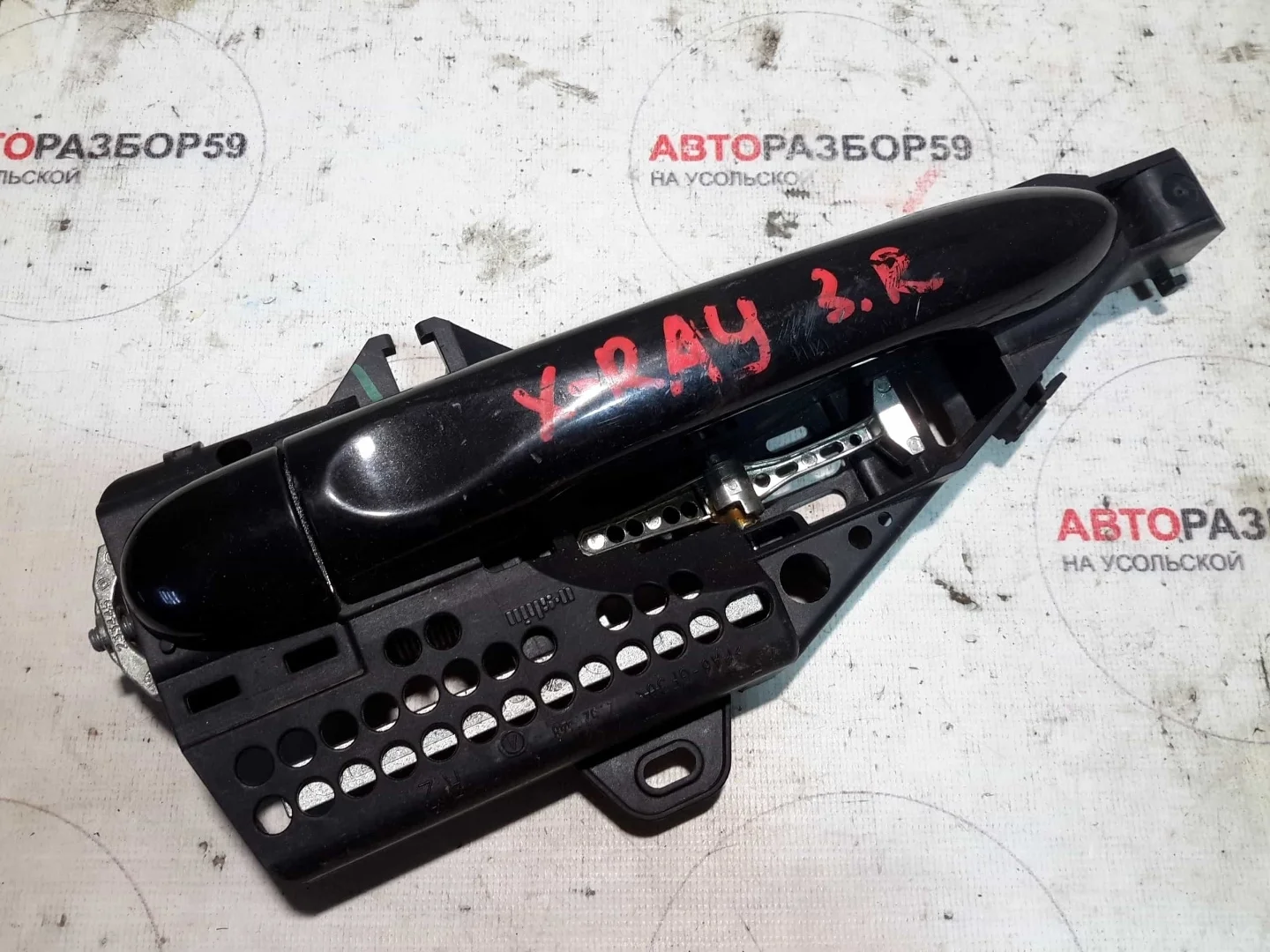 Ручка двери задняя правая Lada XRAY