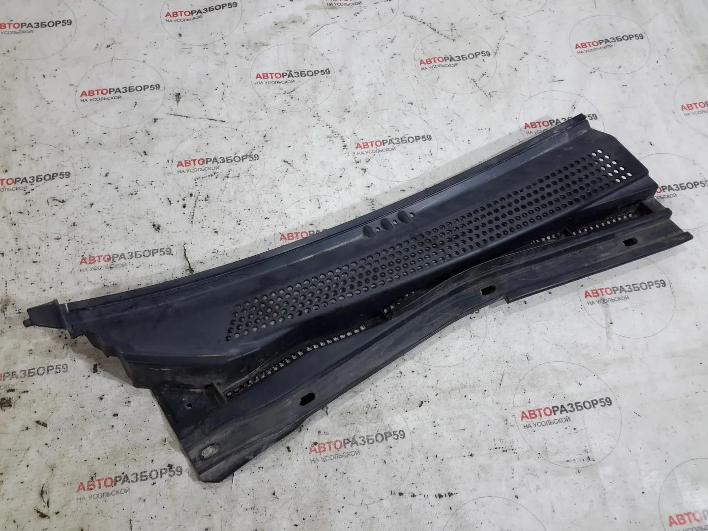 Жабо правое Mitsubishi L200 KB