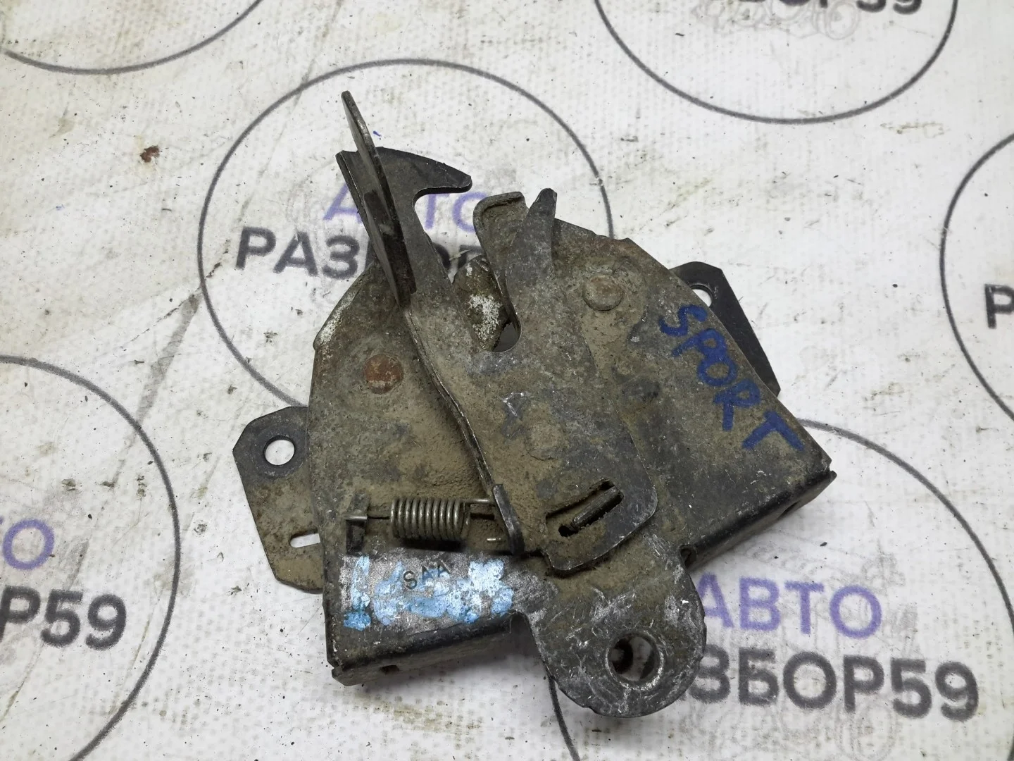 Замок капота Mitsubishi Pajero Sport 2