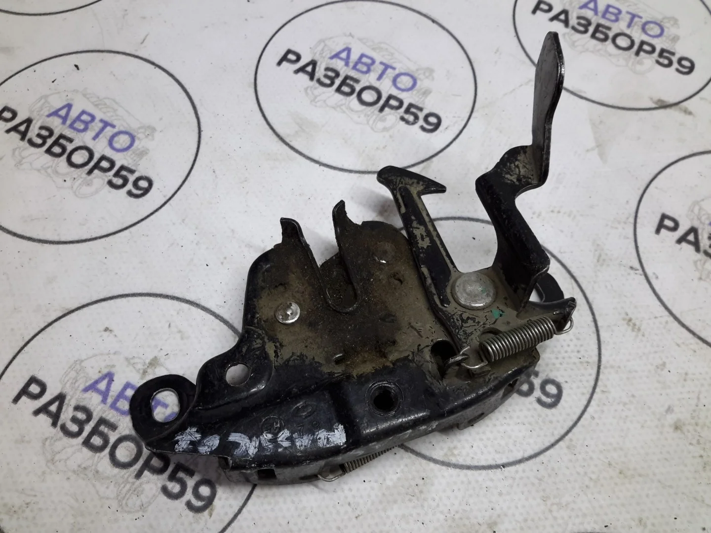 Замок капота Nissan Almera Classic B10