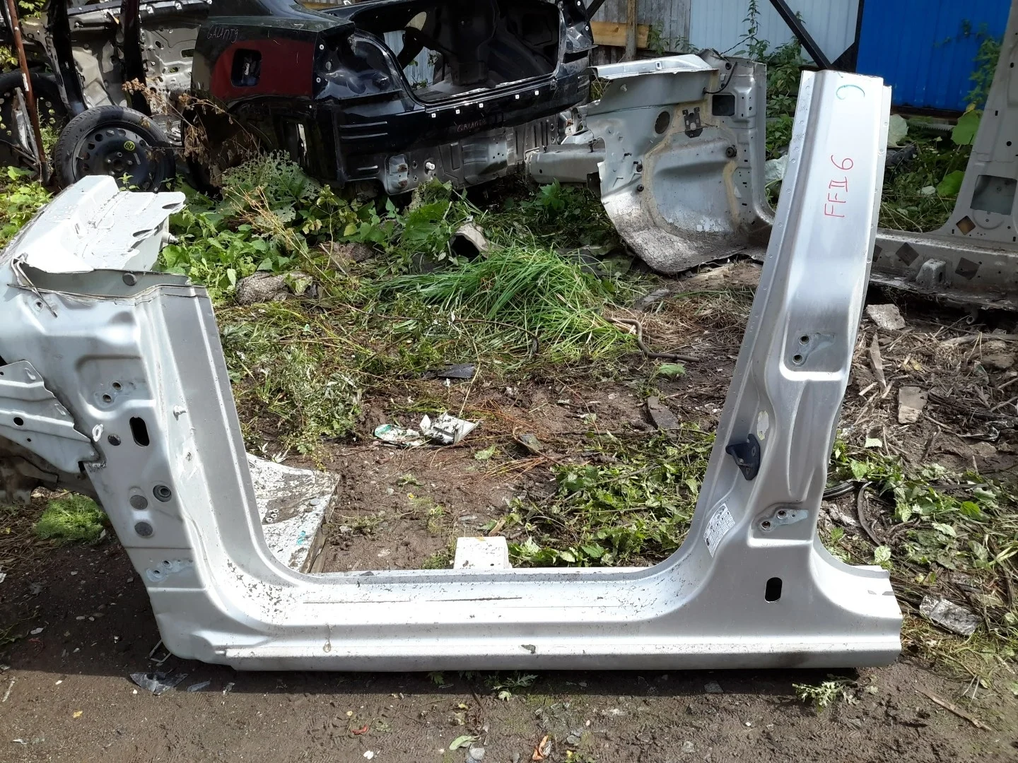 Порог левый Ford Focus 2
