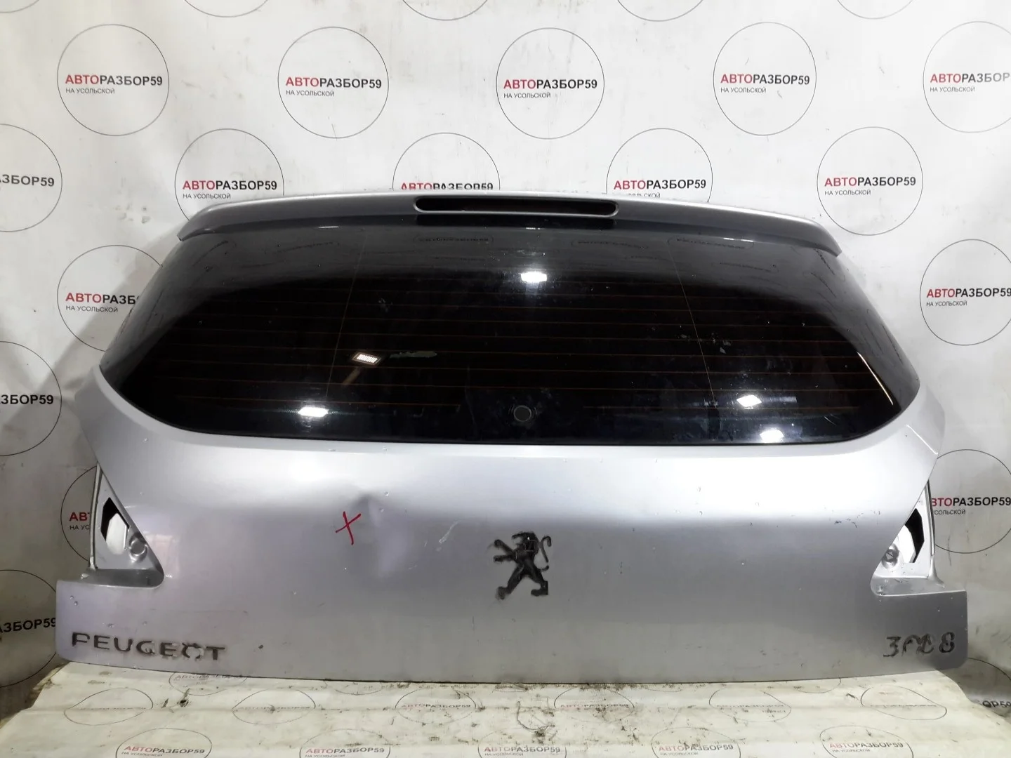 Дверь багажника Peugeot 3008