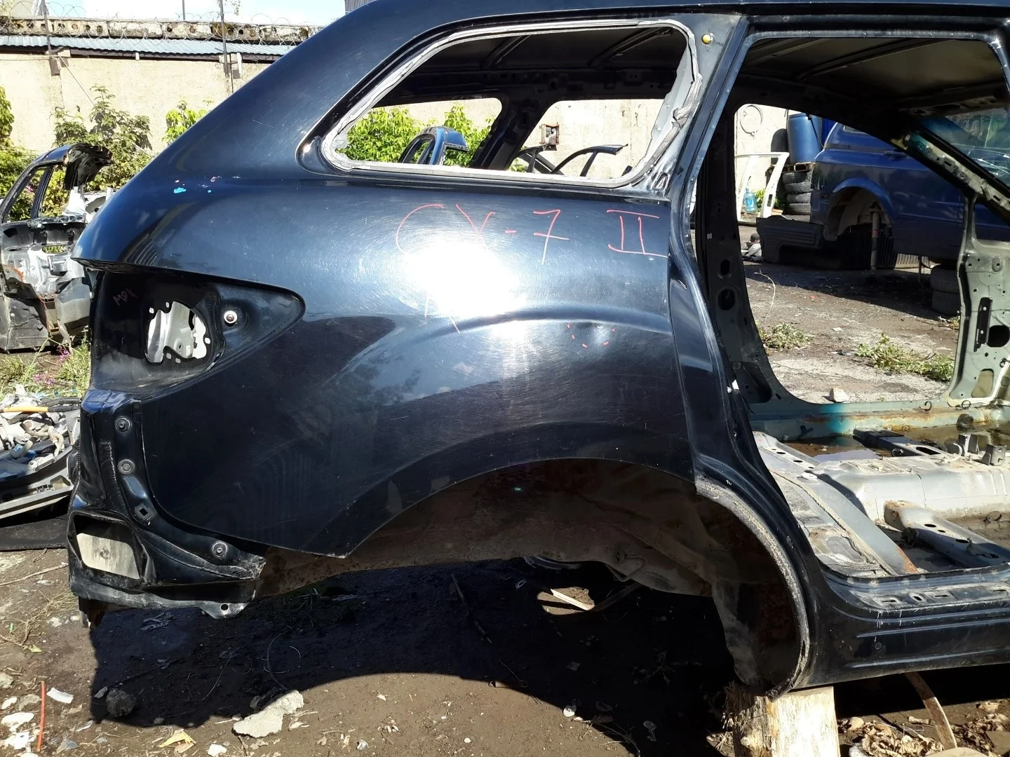 Крыло заднее правое Mazda CX-7
