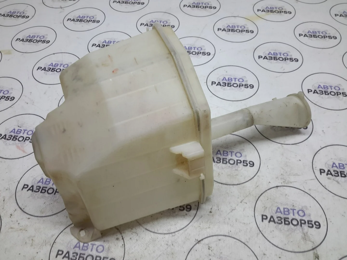 Бачок омывателя Nissan Almera N15