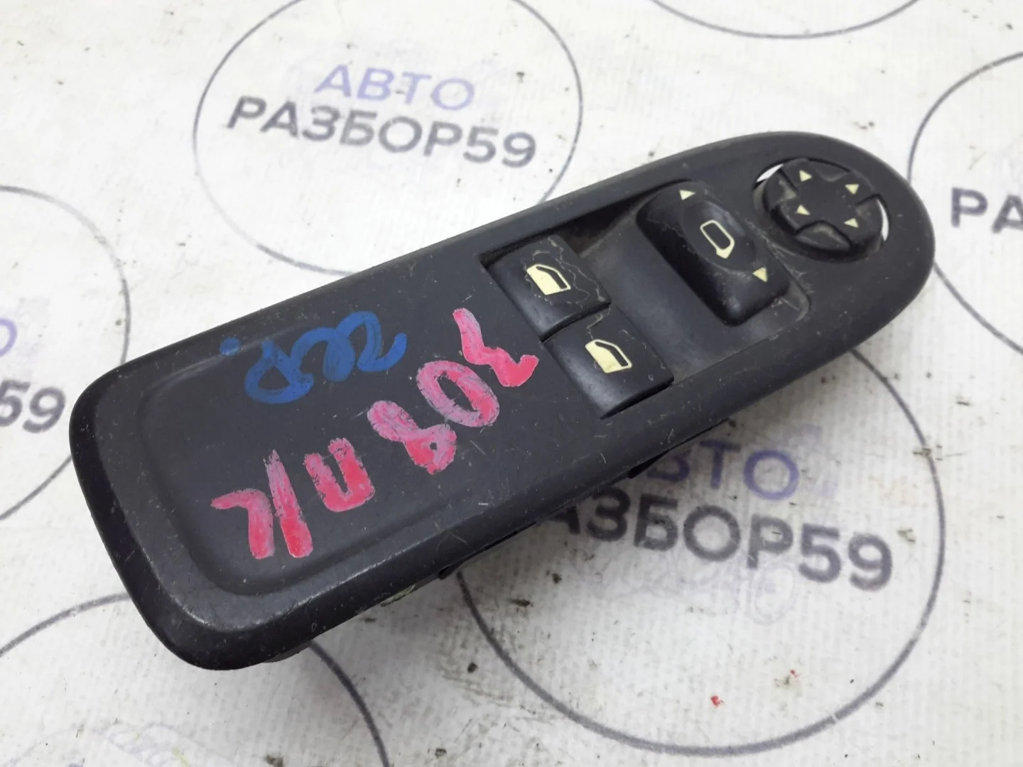 Блок стеклоподъемников Peugeot 308