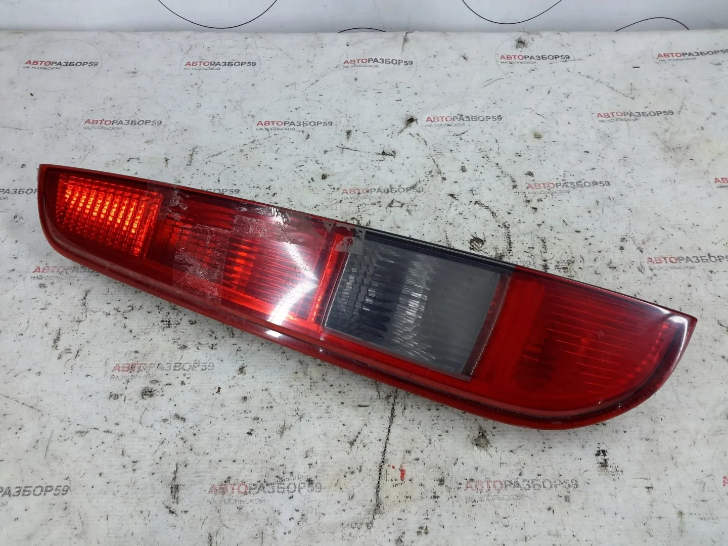 Фонарь левый Ford Focus 2