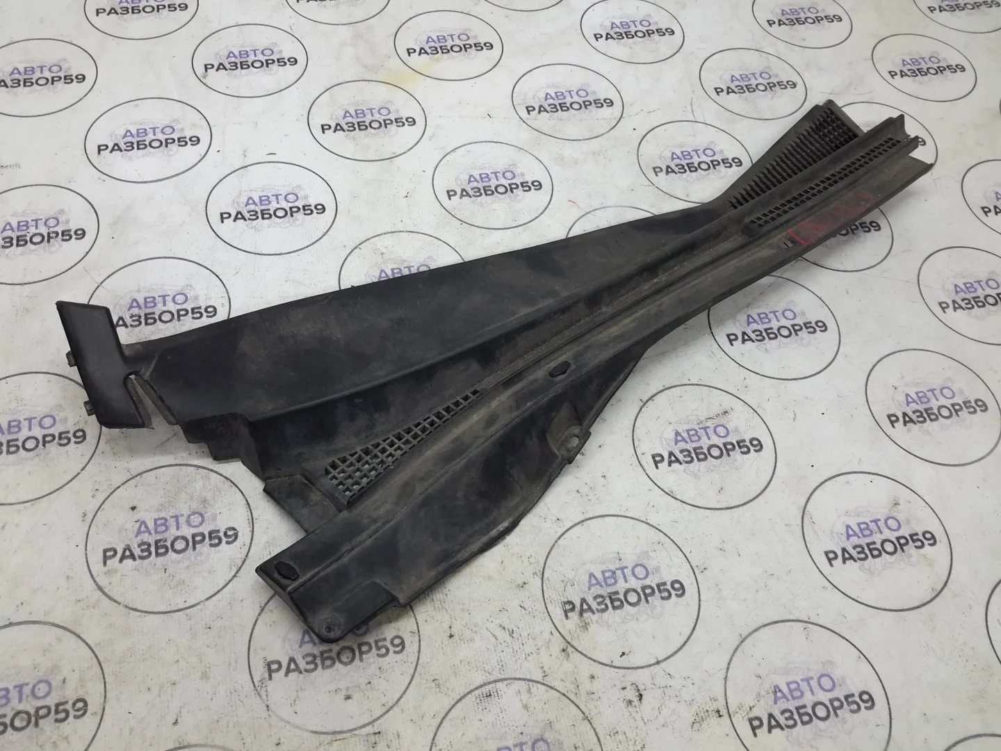 Жабо правое Mitsubishi Lancer 9