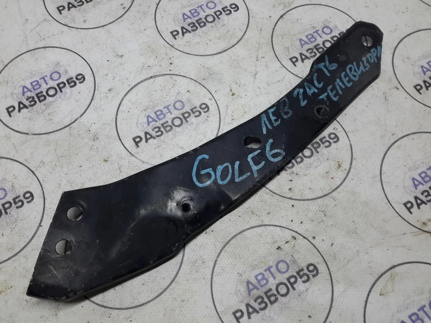 Панель передняя Volkswagen Golf 6