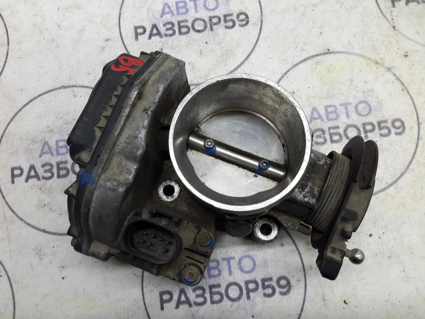Дроссельная заслонка Volkswagen Passat B5