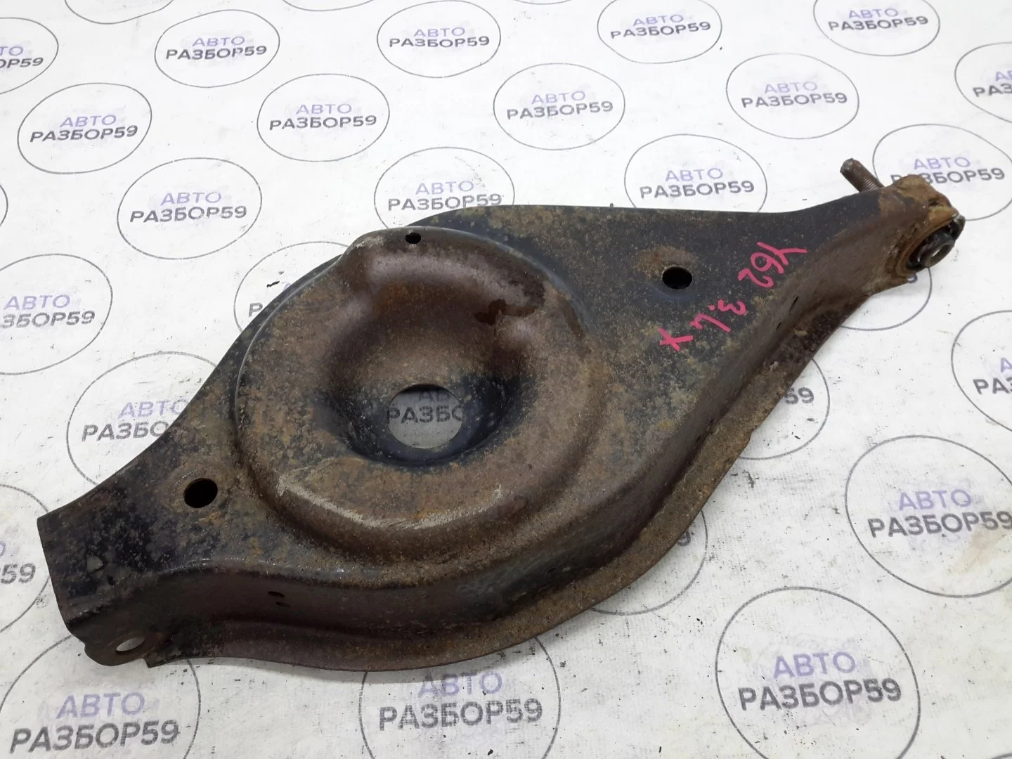 Рычаг задний нижний Nissan Patrol Y62