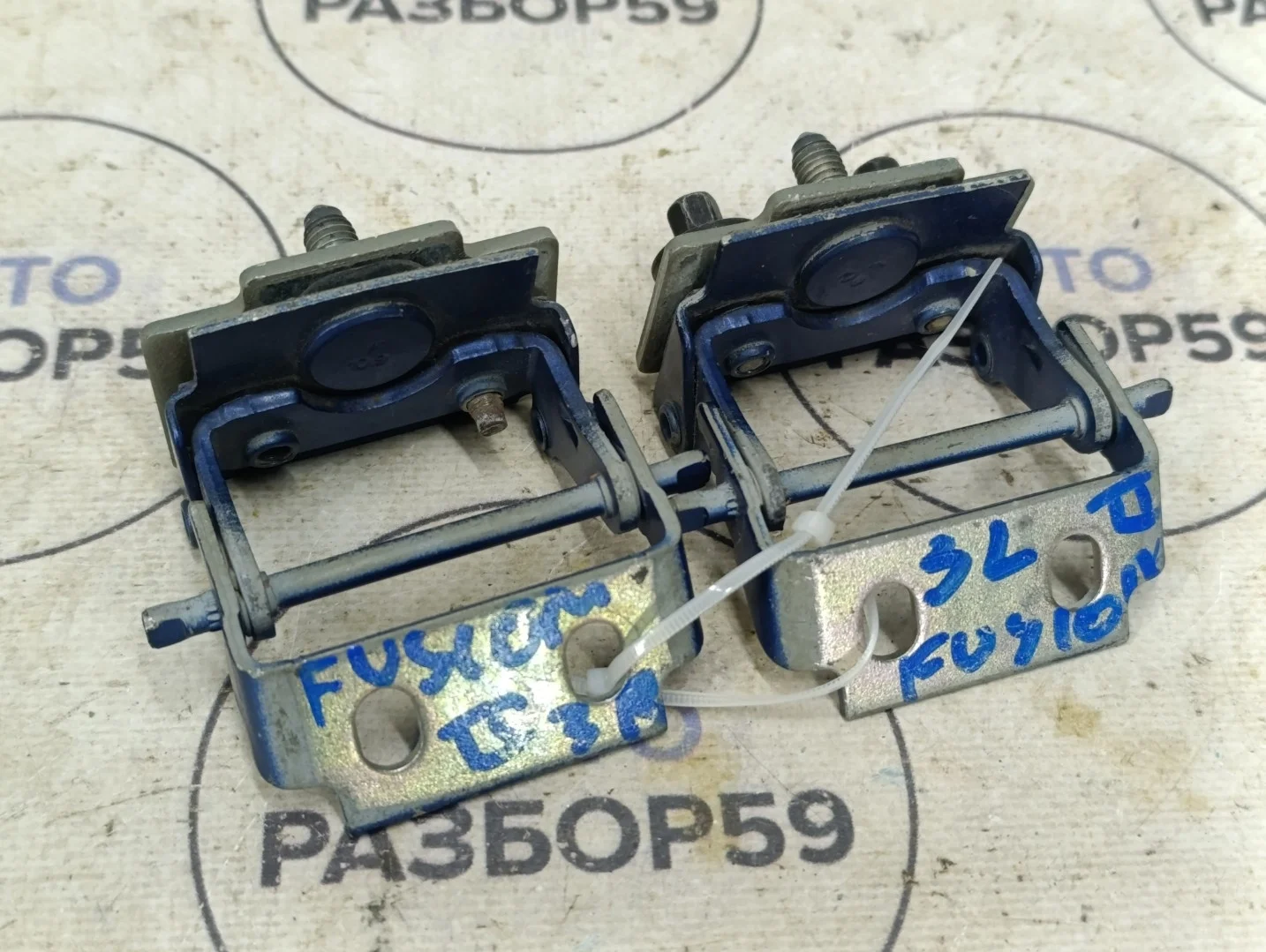 Петли двери багажника Ford Fusion
