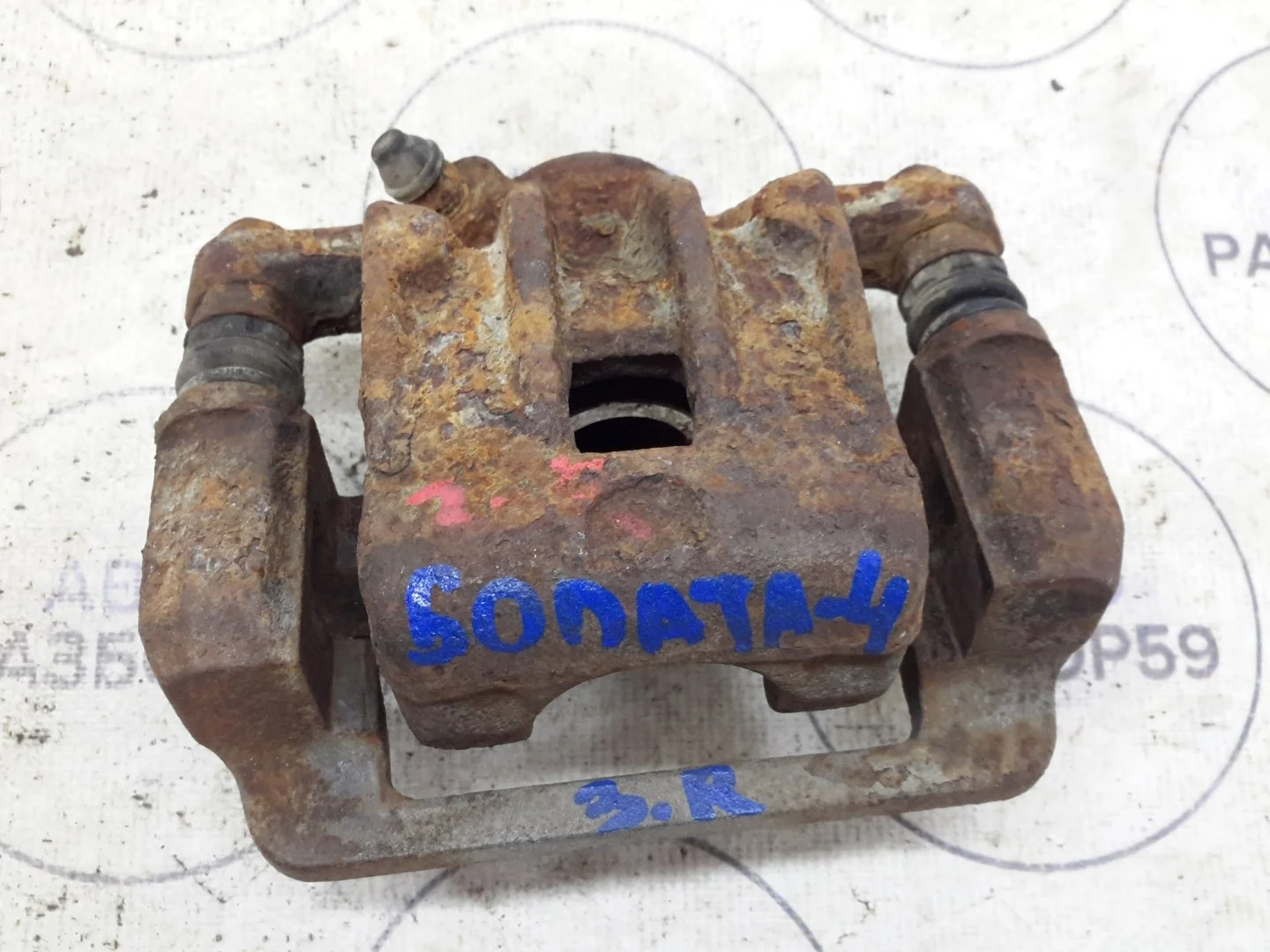 Суппорт задний правый Hyundai Sonata EF