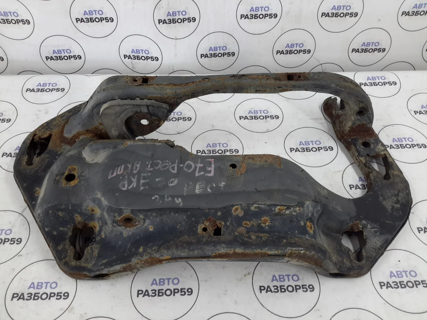 Балка КПП BMW X5 E70