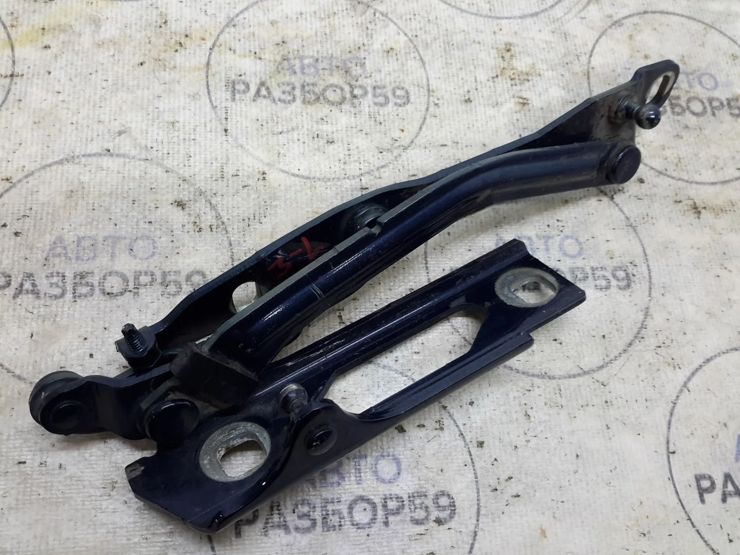 Петля багажника Opel Astra H