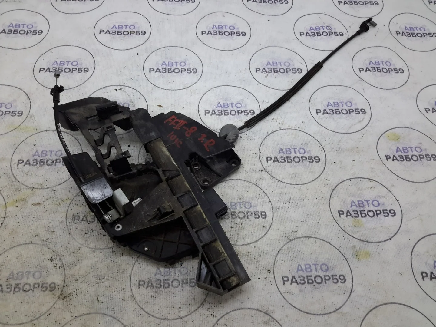 Замок двери задний правый Ford Focus 2