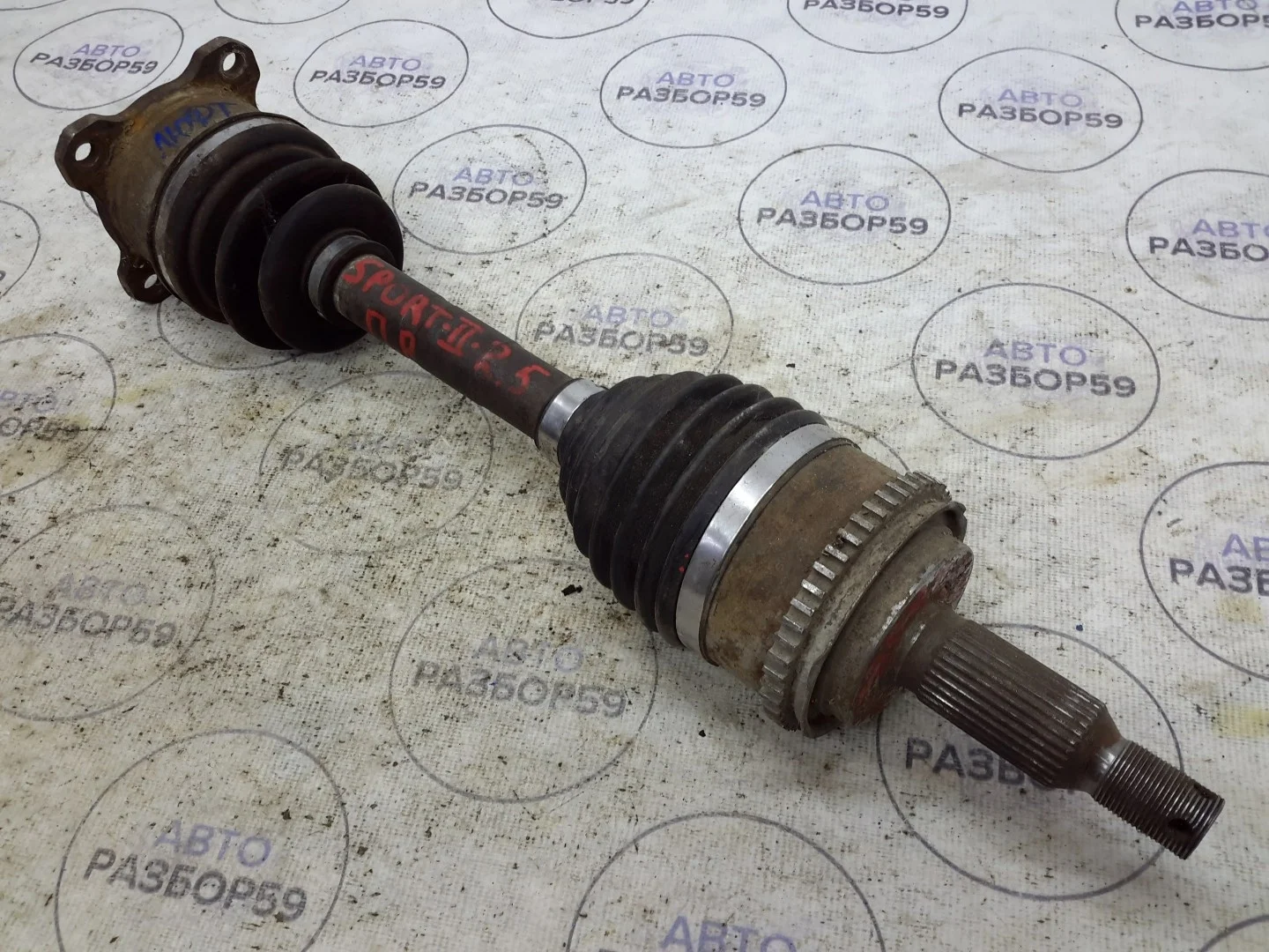 Привод передний правый Mitsubishi Pajero Sport 2