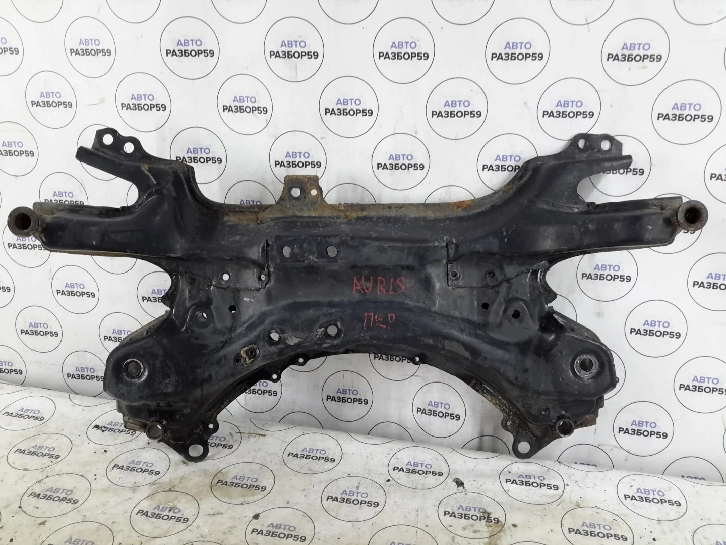 Подрамник передний Toyota Auris 150