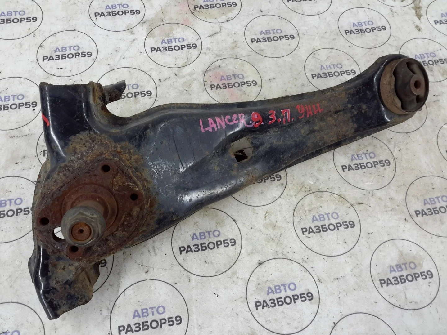 Рычаг задний правый Mitsubishi Lancer 9