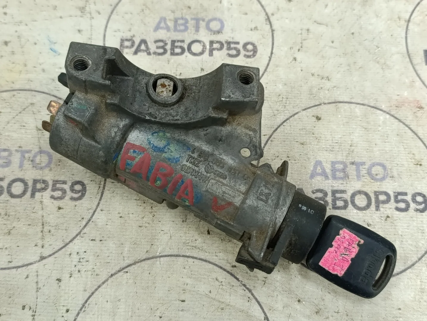 Замок зажигания Skoda Fabia 1