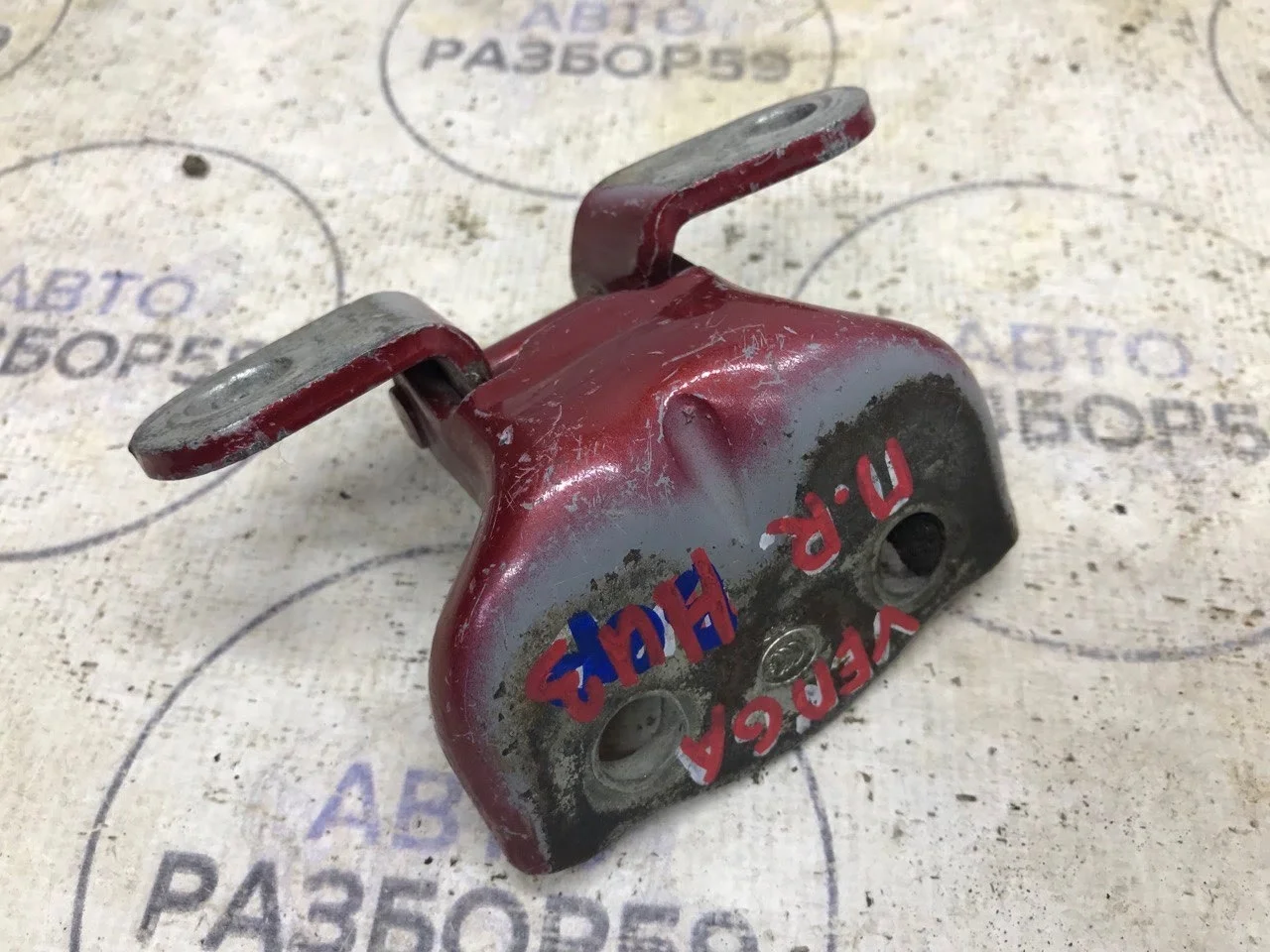 Петля двери KIA Venga