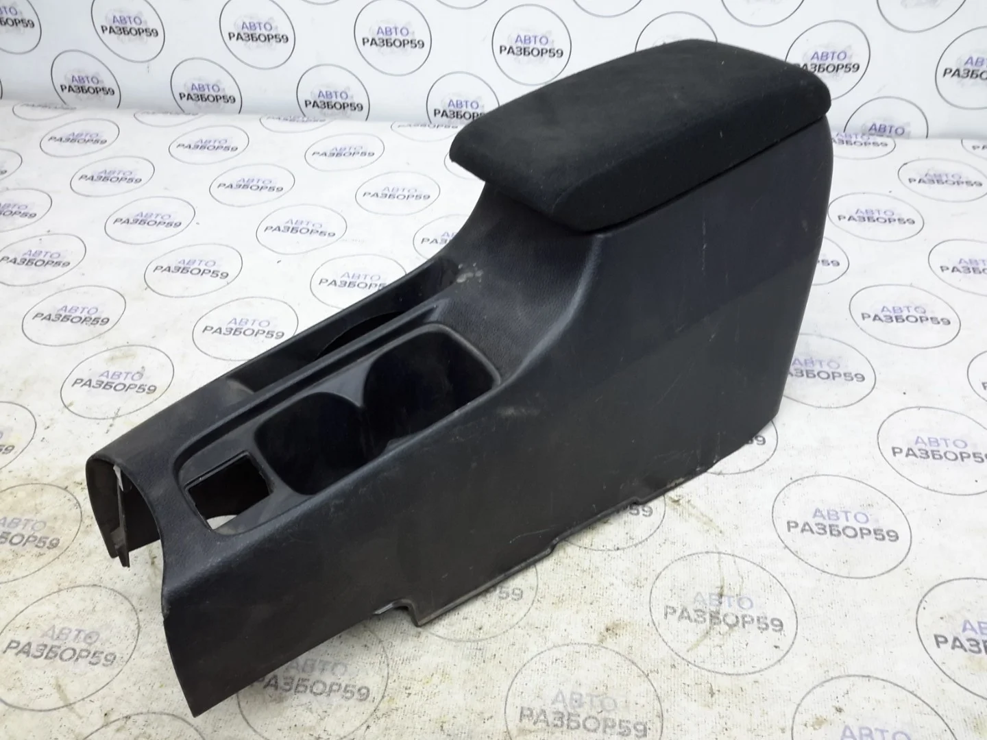 Подлокотник Mitsubishi Lancer 9
