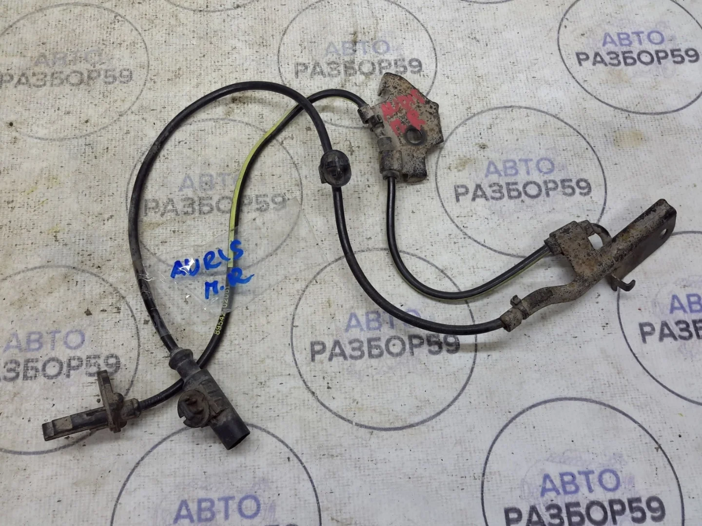 Датчик ABS Toyota Auris 150