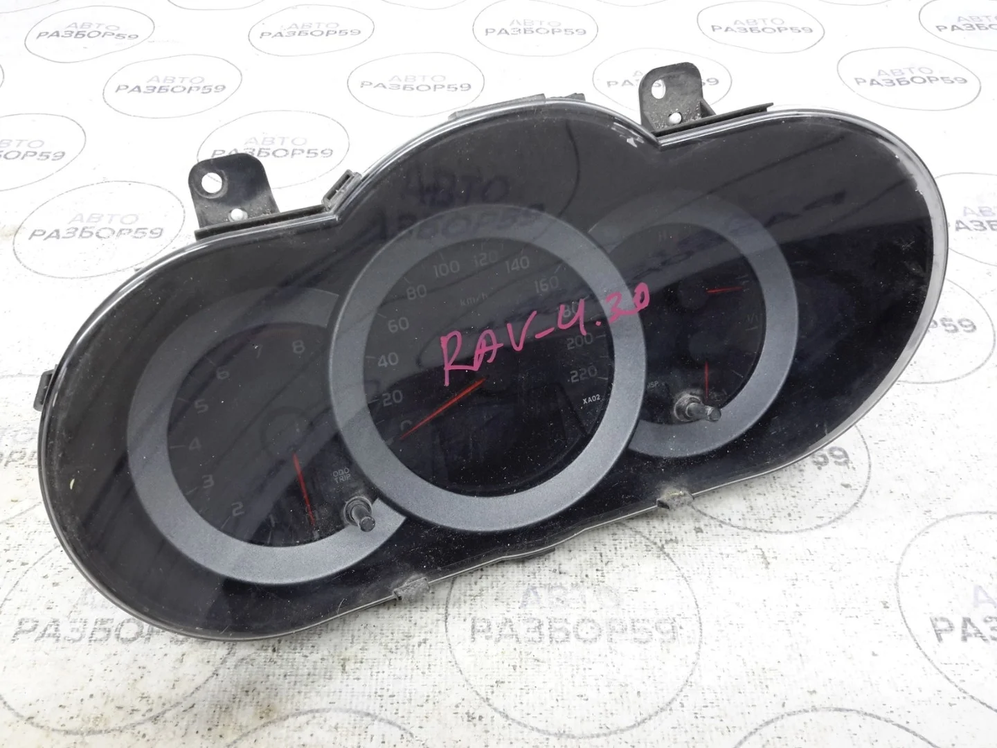 Панель приборов Toyota RAV4 3