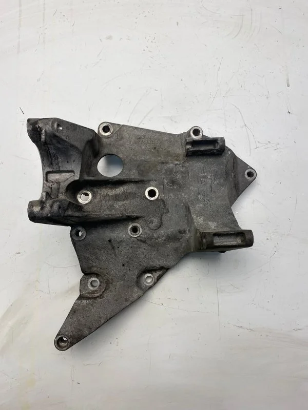 Кронштейн генератора Ford C-MAX 2003-2010
