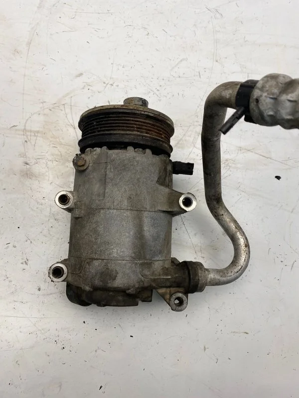 Компрессор кондиционера Ford Focus 2 2005-2011
