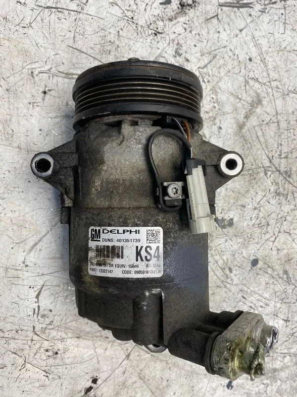 Компрессор кондиционера Opel Astra H 2004—2007