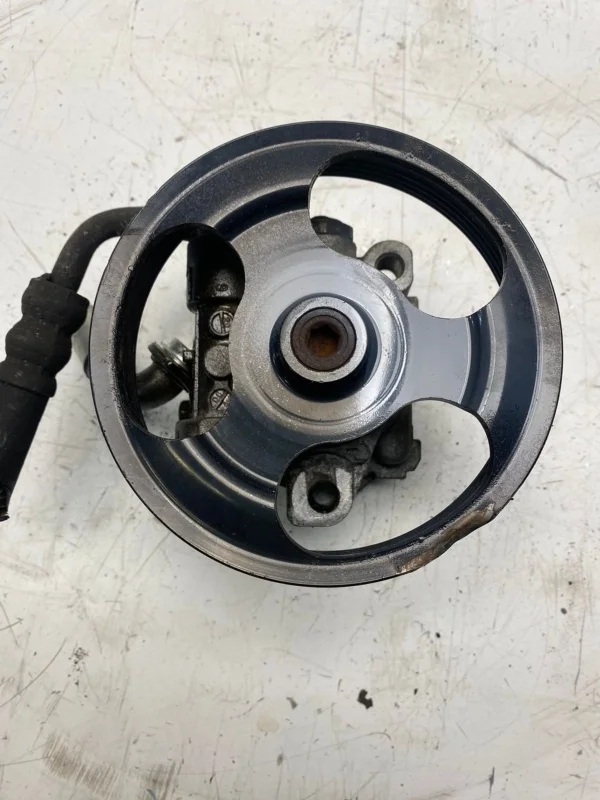 Насос гур Mazda 3 2003-2009 BK
