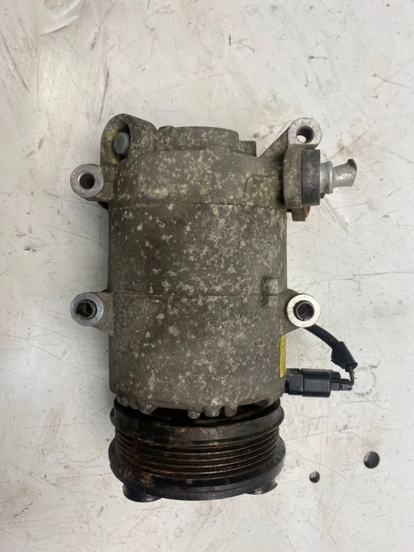 Компрессор кондиционера Ford Focus 2 2005-2008