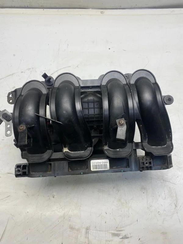 Коллектор впускной Ford Focus 2 2005-2008