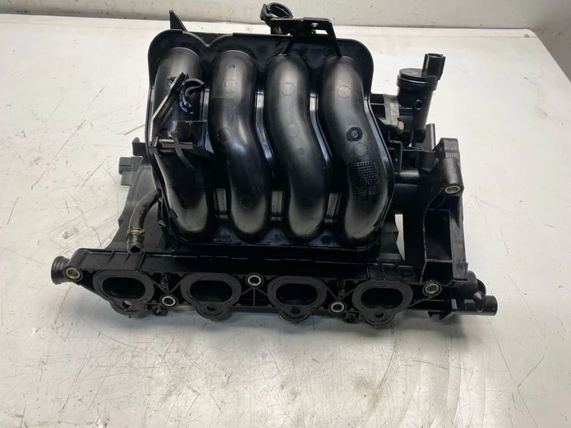 Коллектор впускной Mazda 3 2003-2009 BK