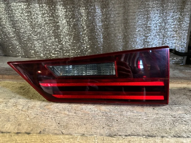 Фонарь Lexus IS 2013-2015