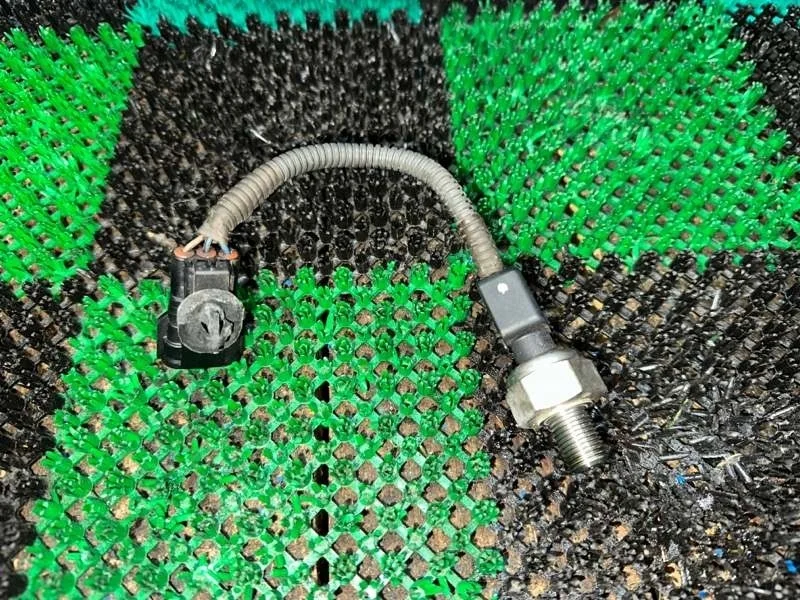 Датчик давления топлива Lexus IS GS Crown Mark 2005-2011