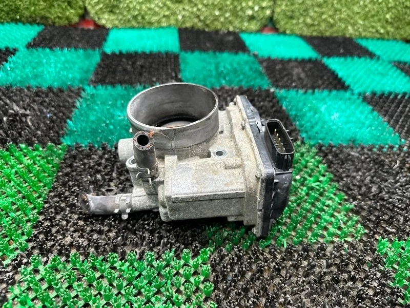 Дроссельная заслонка TOYOTA Land Cruiser Prado 120 2003-2009