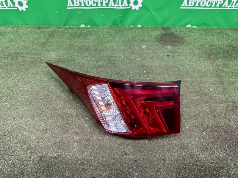 Фонарь Lexus IS 2013-2016